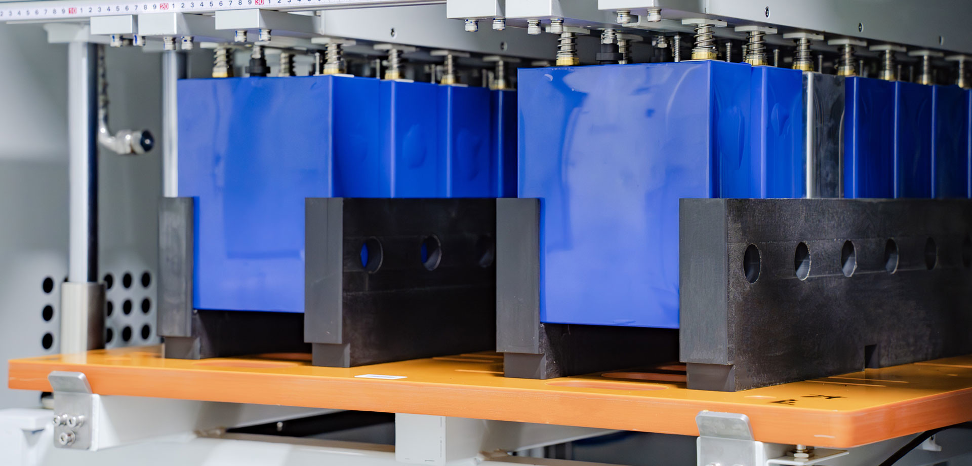 qualité Systèmes commerciaux de stockage de batteries usine